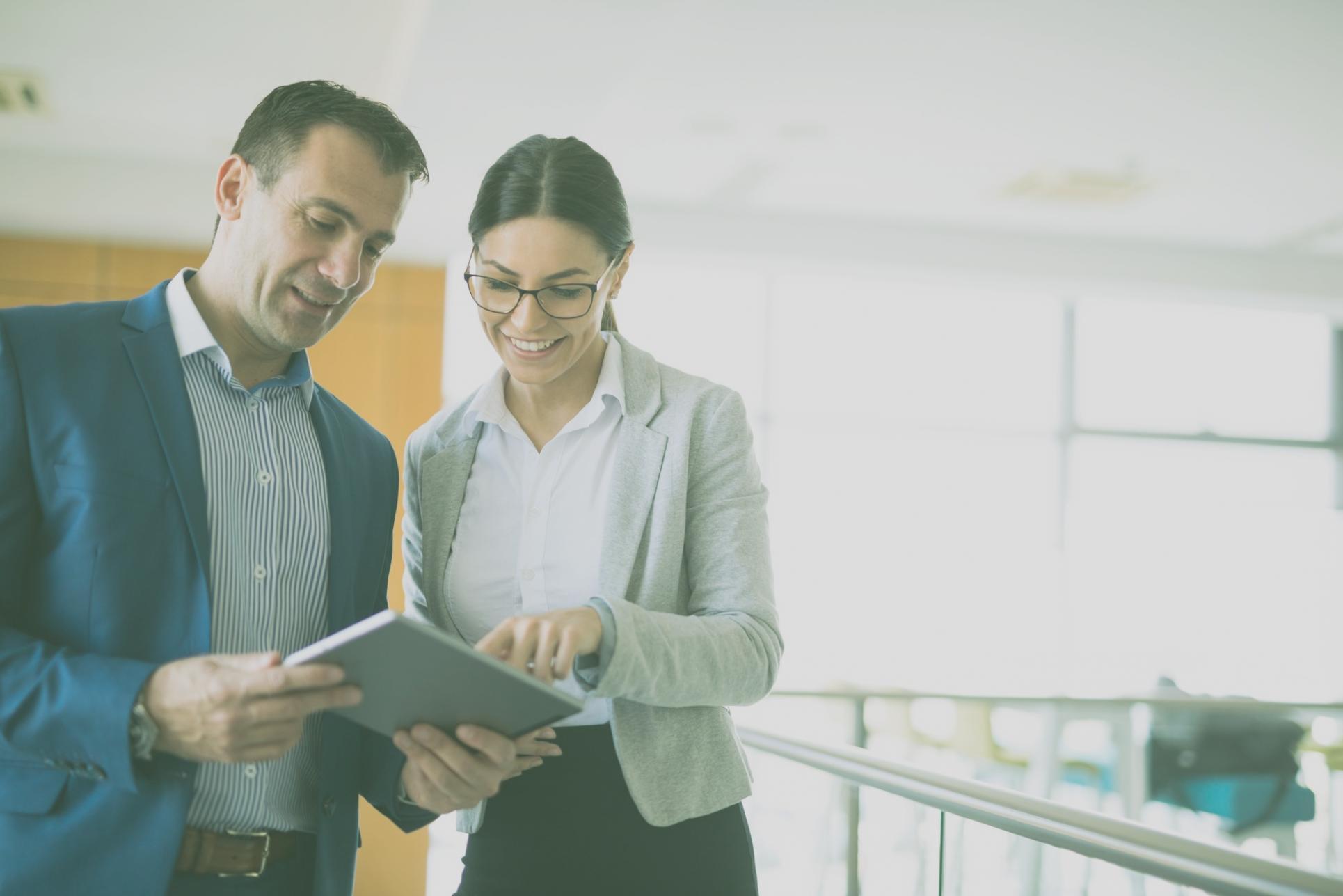 Portrait d'Élise Bonnefoy, consultante senior chez Bravemirixo